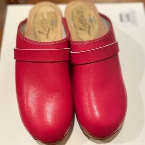 Red Leather Lotta from Stockholm Clogs size 40 or 8.5 low, light wood